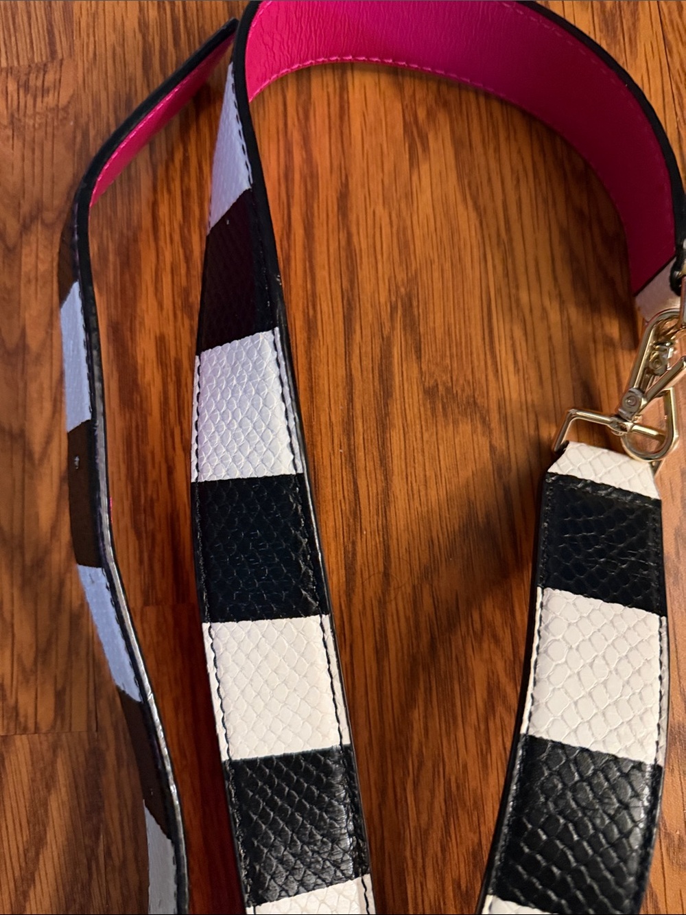 Kate spade Black & White Crossbody Strap with Pink Trim - Picture 3 of 6